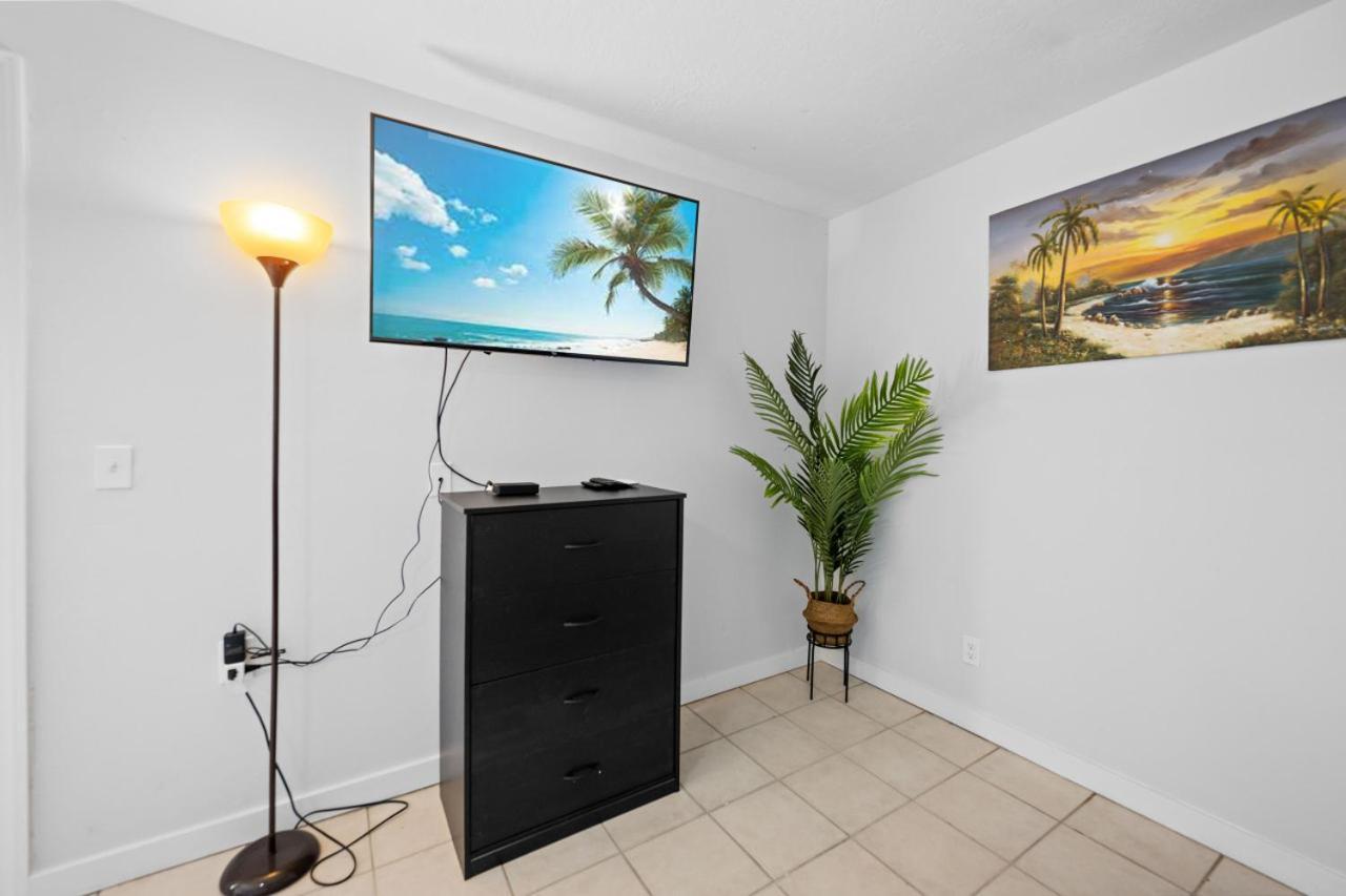 2 Bed Cottage With Pool, Close To Beach! Bbq Grills & Patio Fort Myers Zewnętrze zdjęcie