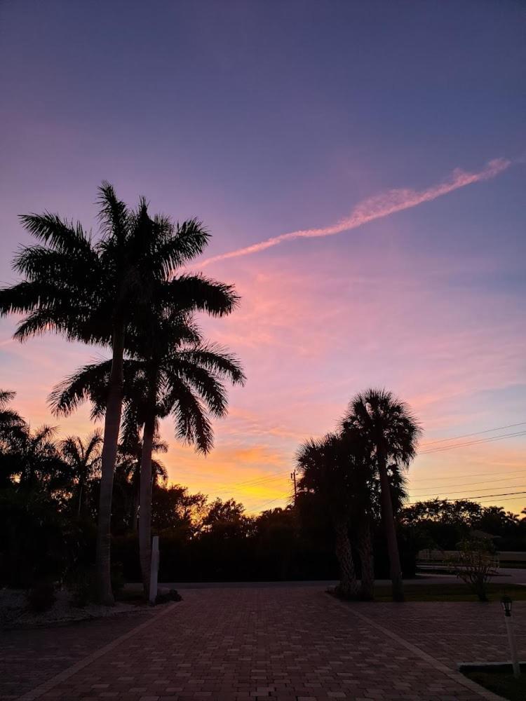 2 Bed Cottage With Pool, Close To Beach! Bbq Grills & Patio Fort Myers Zewnętrze zdjęcie